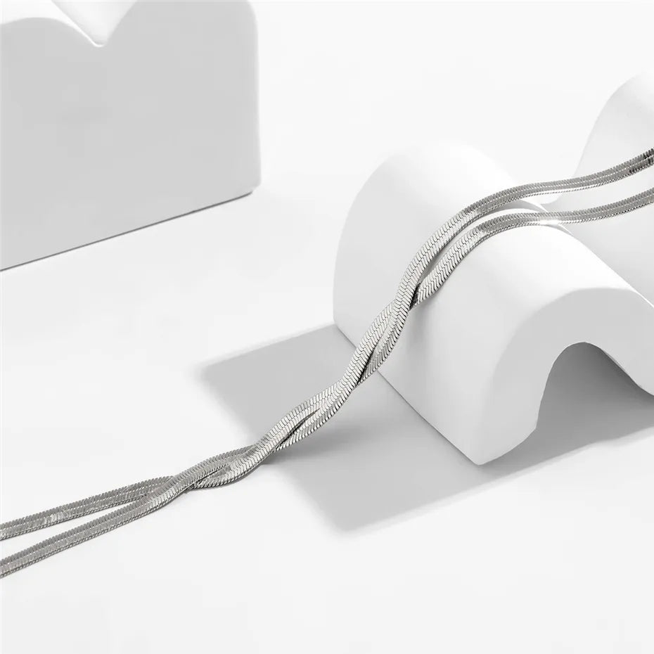 Elegante lange ketting met verstelbaar slangenontwerp