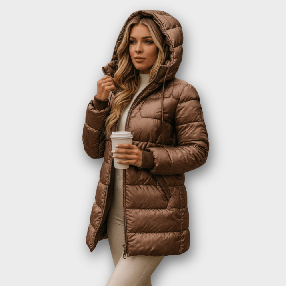 Lina | Lange, warme gewatteerde jas met een ruime capuchon