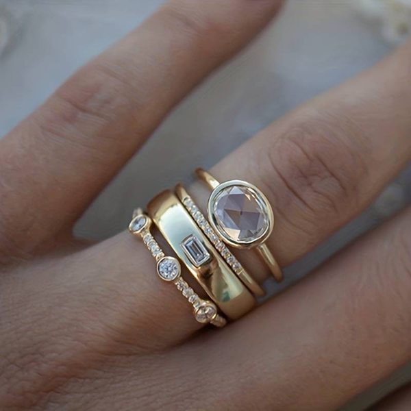 Vintage goud - en zirkoniasetring